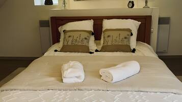 Tabla de planchar con plancha y wifi