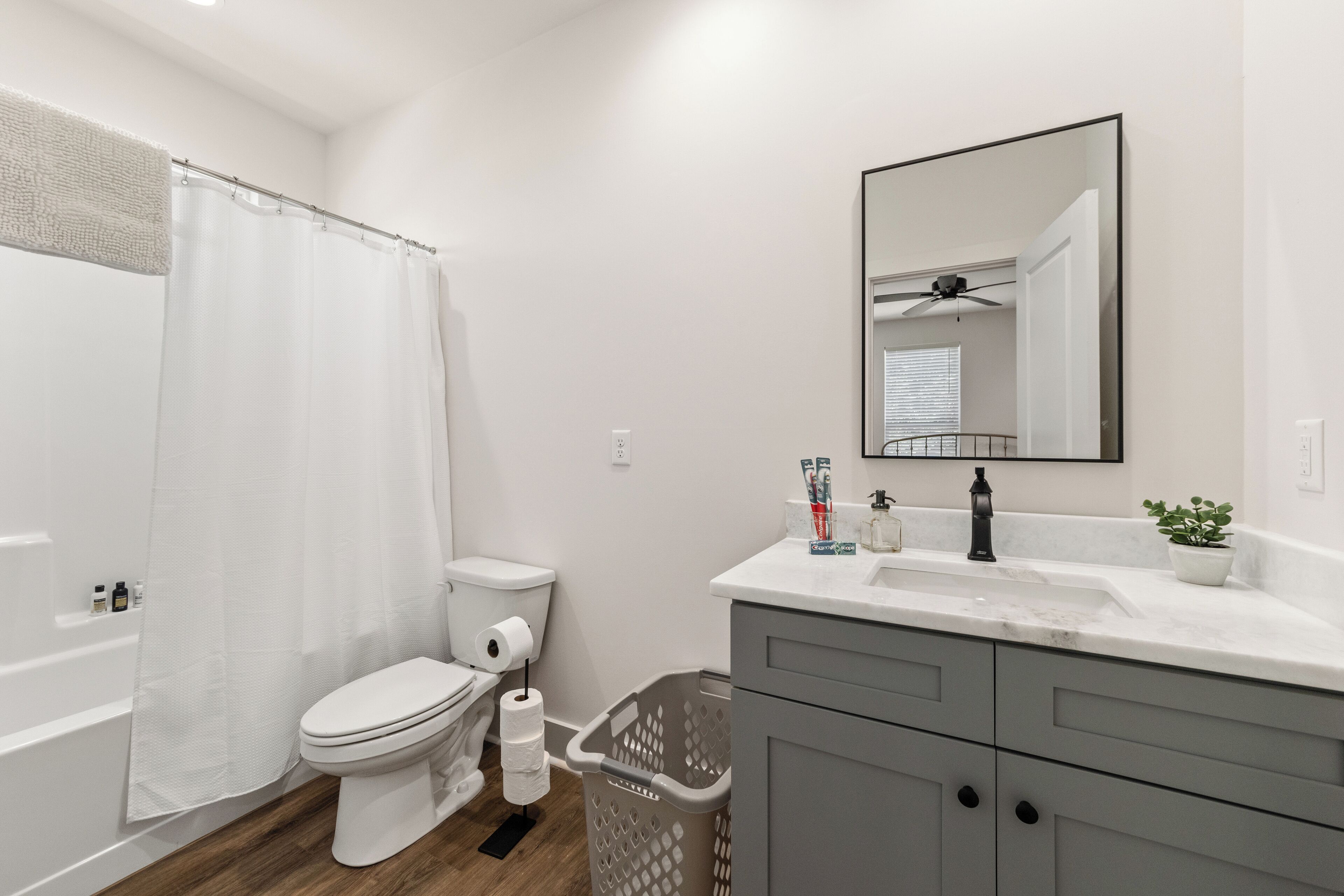 Luxury Townhome | Bathroom