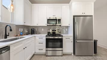 Luxury Townhome | Private kitchen