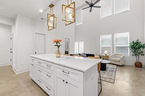 Maison luxueuse, 2 chambres | Cuisine privée | Cafetière-théière