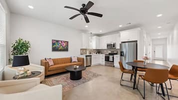 Luxury Townhome, 2 Bedrooms | Living area | Smart TV