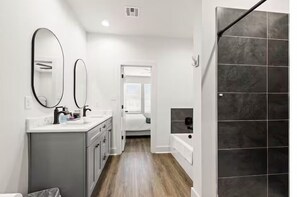 Luxury House, 2 Bedrooms | Bathroom | Free toiletries, hair dryer, towels, soap - Enclave 2 Bedroom Luxury Homes (Lafayette)