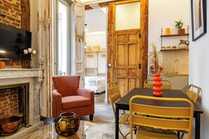 Comfort Apartment, Balcony | Dining