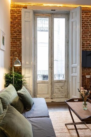 Exclusief appartement, huisdieren toegestaan | Woonruimte | Televisie