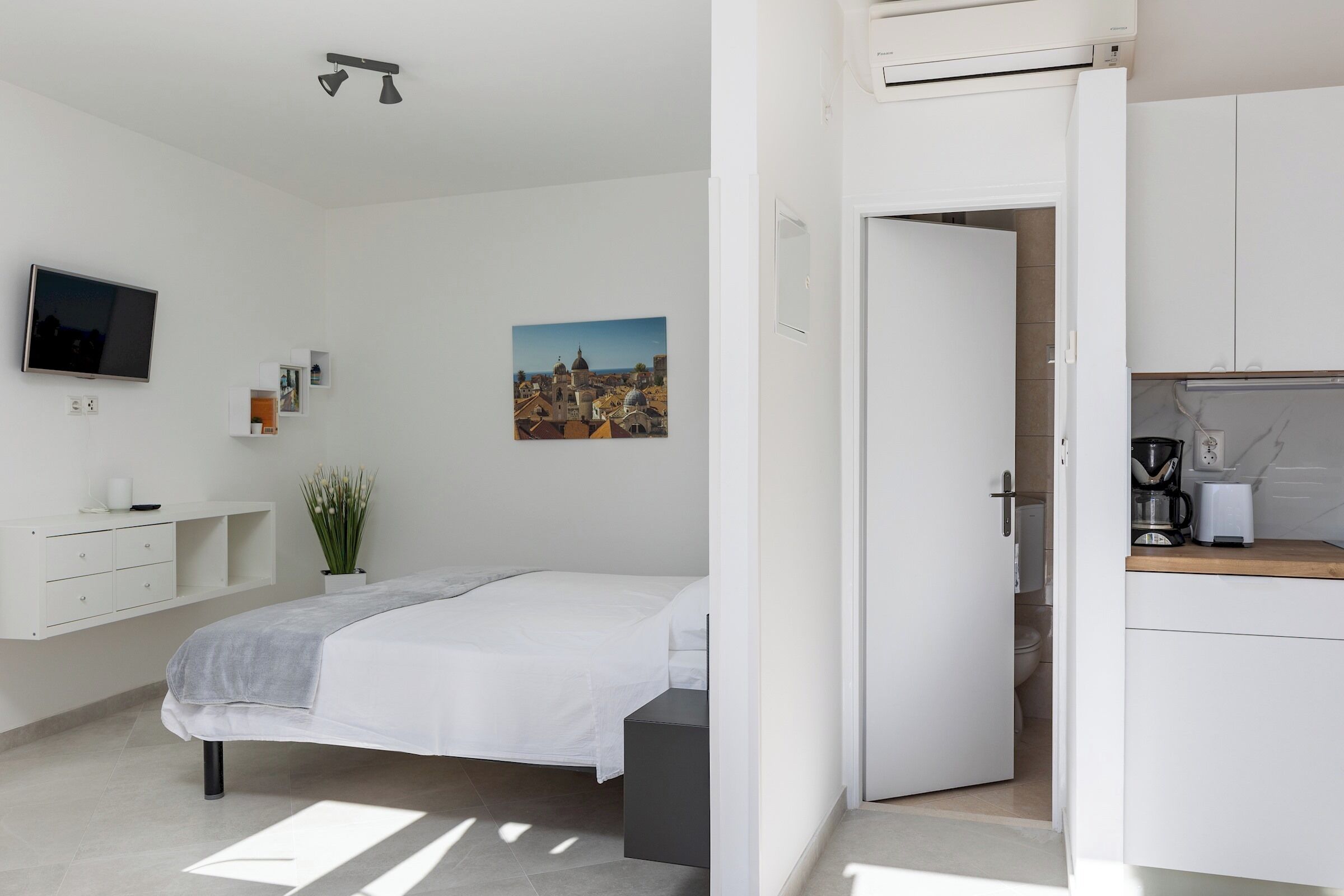 Apartment (0 Bedroom) | Interior