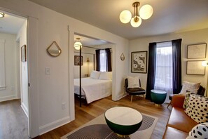 Iron/ironing board, travel crib, WiFi, bed sheets