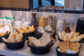 Daily buffet breakfast (EUR 20 per person) - Hotel le 6 Tiquetonne (Paris)