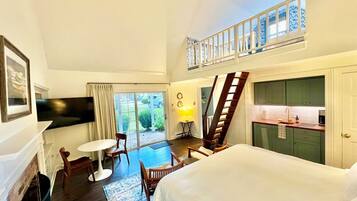 Desk, iron/ironing board, travel crib, WiFi