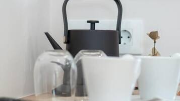 Phòng 2 giường đơn Deluxe, ban công, quang cảnh vườn | Cà phê và/hoặc dụng cụ pha