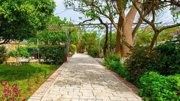 Khuôn viên nơi lưu trú