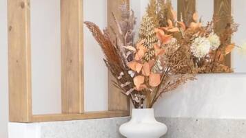 Deluxe Twin Room, Balcony, Garden View | Bathroom | Shower, hair dryer, towels, toilet paper