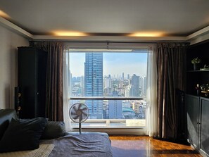 2 bedrooms, in-room safe, desk, iron/ironing board - KUMA HOUSE SUKHUMVIT (Krung Thep Maha Nakhon)