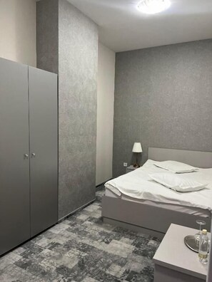 Free WiFi - Albert Hotel & Restaurant (Ploiești)