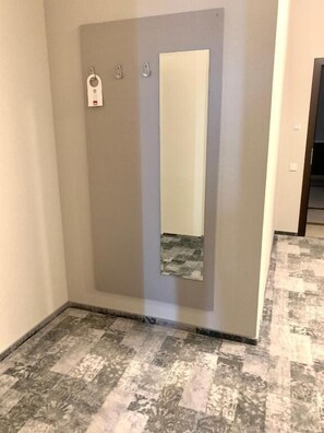 Apartment, Courtyard View | Interior - Albert Hotel & Restaurant (Ploiești)