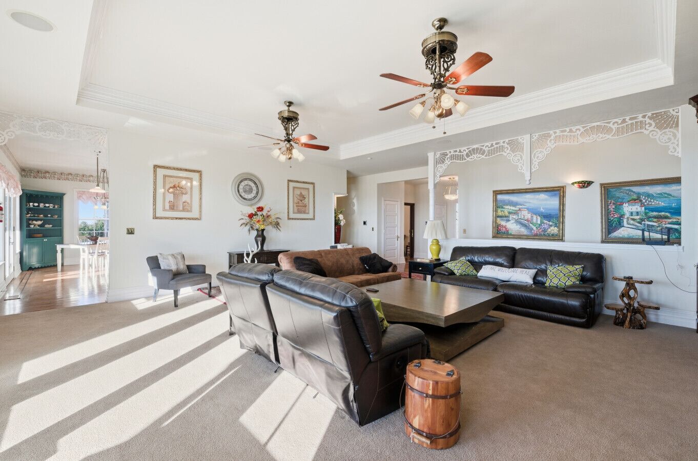 Televisión, chimenea, videojuegos y tenis de mesa 