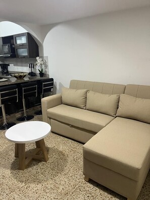 Living area - Wonderful 2-bedroom apartment in Medellín perfect for your getaway (Medellín)
