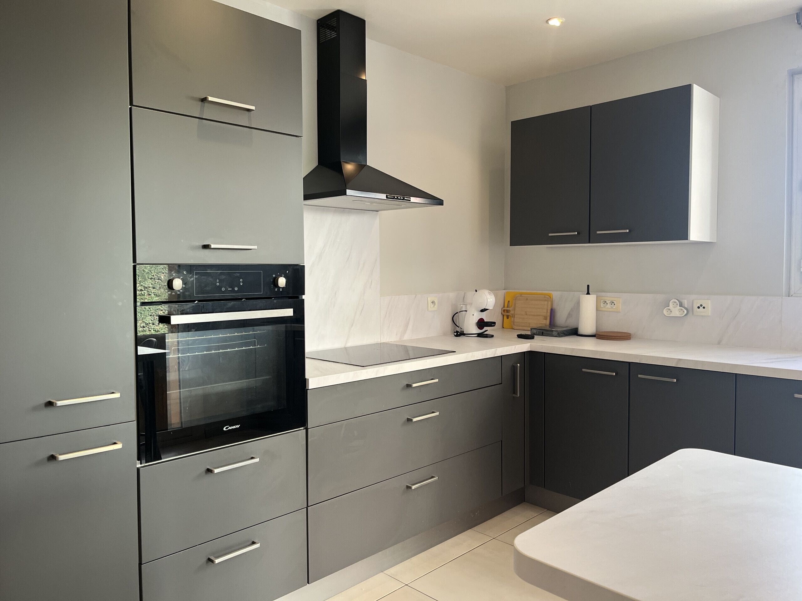 Réfrigérateur, micro-ondes, four, lave-vaisselle