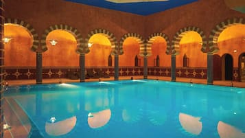 Indoor pool, pool loungers