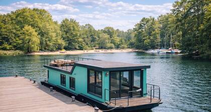 Schwimmendes Ferienhaus in Berlin