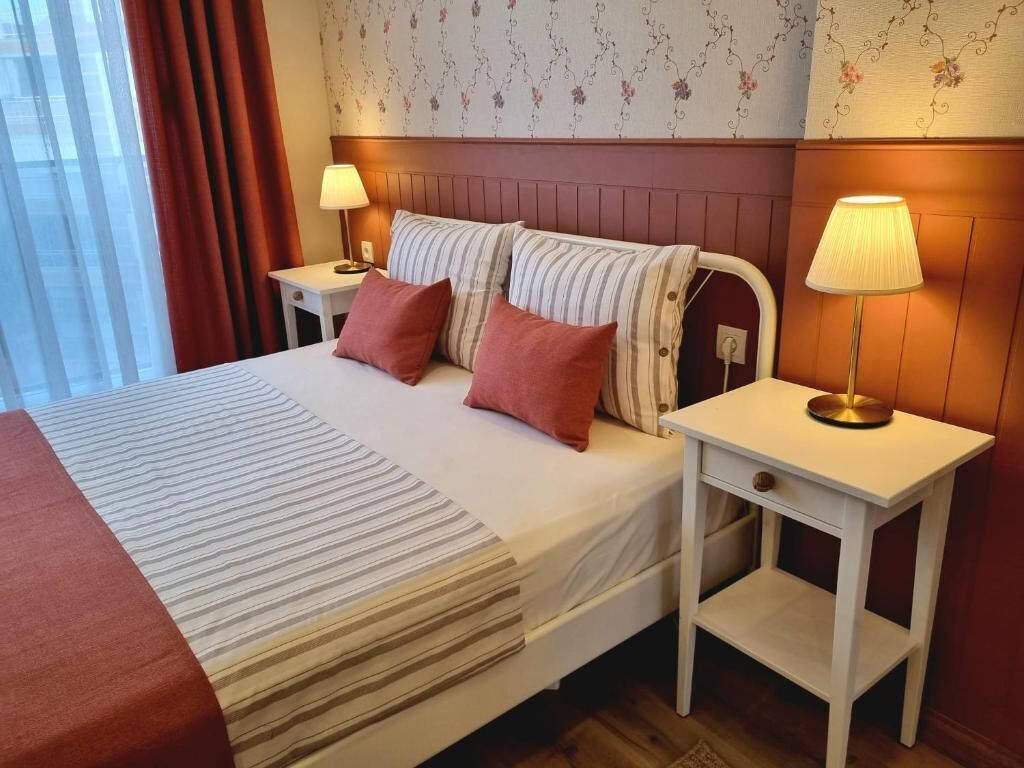 Blackout drapes, iron/ironing board, free WiFi