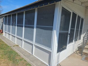 Exterior detail - Ocean City, MD 2 BR/1 BA Family Vacation Rental +Dog Friendly (Ocean City)