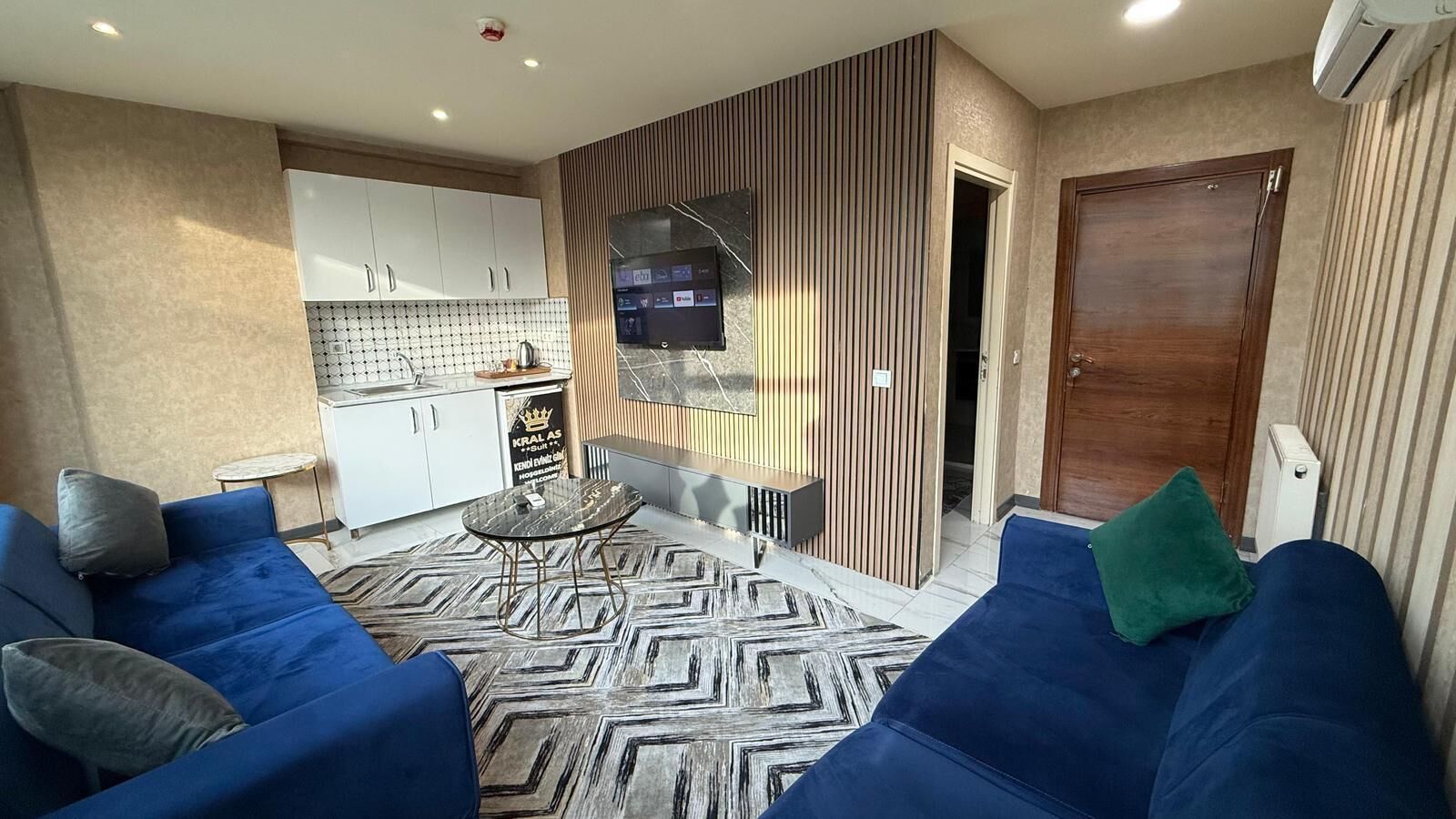 Phòng Suite cơ bản | Két bảo mật tại phòng, phòng cách âm 