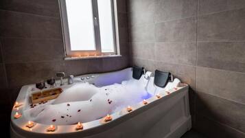 Slippers, towels, shampoo, toilet paper