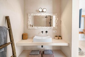 Shower - Hilltop Oceanview Escape | Private Pool (Kralendijk)