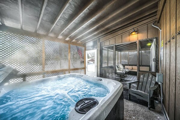 Indoor spa tub