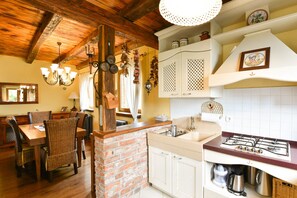 House | Private kitchen - Villa mit Pool in Kastelir fur 9 Personen (Kastelir-Labinci)