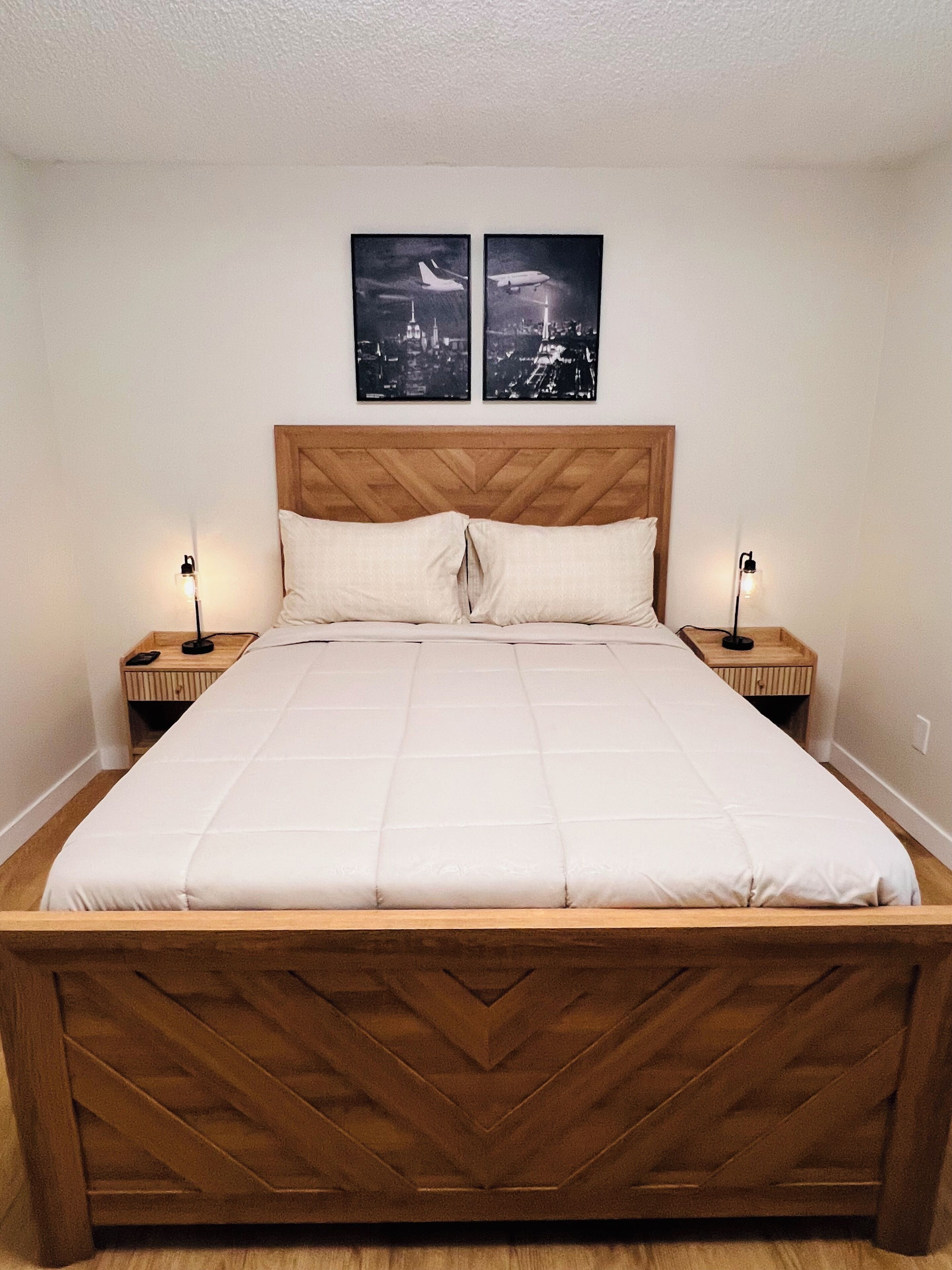 1 soverom, skrivebord, wi-fi (inkludert) og sengetøy