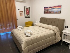 Deluxe Double Room, Balcony, City View | Free WiFi - Sofia e la città delle meraviglie (Naples)