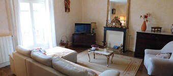 Gîte "Gîte Floirac" with Private Terrace, Garden, and Wi-Fi