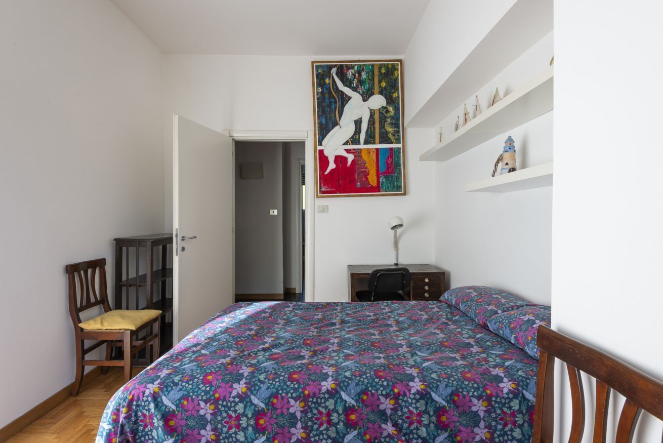 2 chambres, fer et planche à repasser