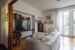 Living area - Auditorium Enchanting Apartment (Roma)