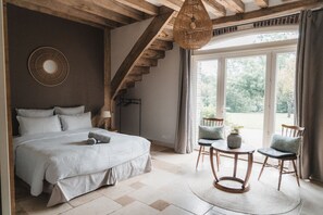 15 chambres, fer et planche à repasser, lit parapluie, Wi-Fi gratuit