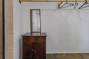 Deluxe Villa, Balcony, Garden View | Premium bedding, pillow-top beds, individually decorated - AUREGI VILLAS (Diani Beach)