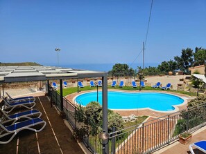 Seasonal outdoor pool - sea terrace resort cefalu (Cefalu)