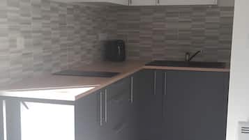 冰箱、微波炉、炉灶、茶具/咖啡用具