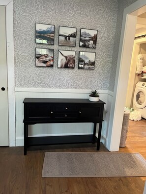 Interior - Spacious and cozy 2-bedroom house in delightful Jackson with cool AC (Jackson)