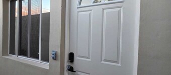 Serene 1-bedroom with two queen bed lodge /La Posada Cruz in charming Nahuizalco