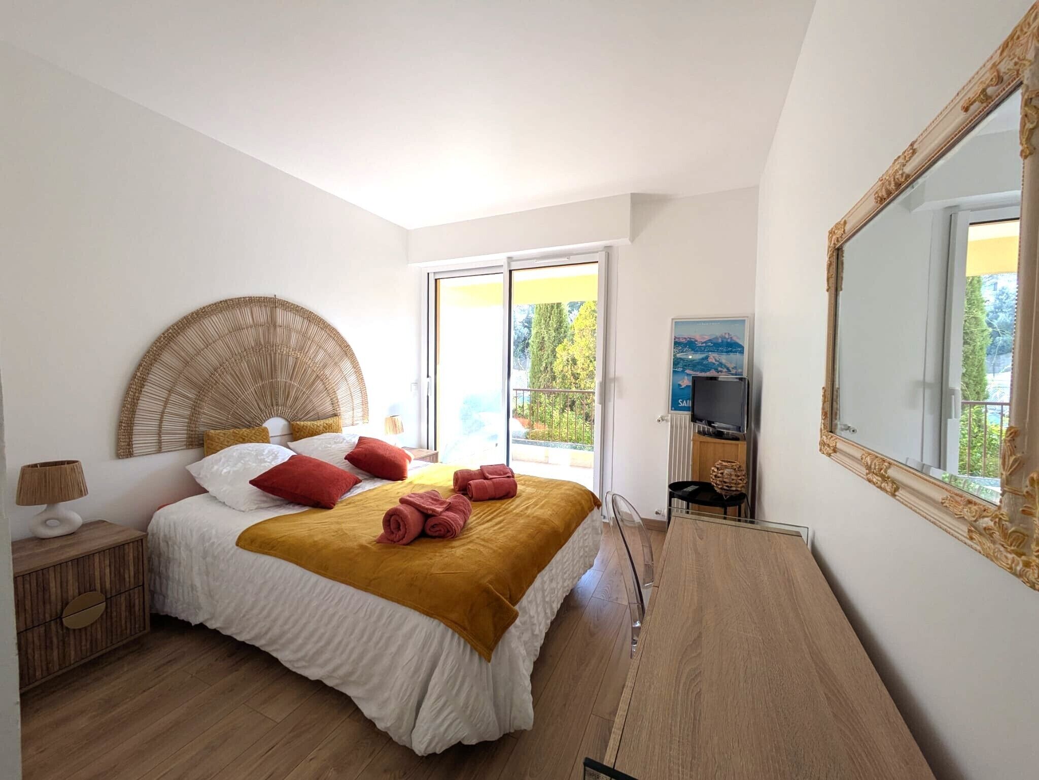 1 habitación, tabla de planchar con plancha, wifi y ropa de cama 