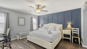 3 bedrooms, desk, iron/ironing board, free WiFi