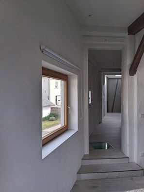 Interior - Refugium 29a: New refuge in an old barn. (Horn)