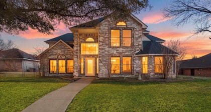 Best of Desoto | 5BR/3BA w Pool, Patio, BBQ, Games