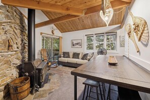 Smart TV, fireplace - Condo with Loft Area, Fireplace, Community Amenities and Lake Access (Whitefish)