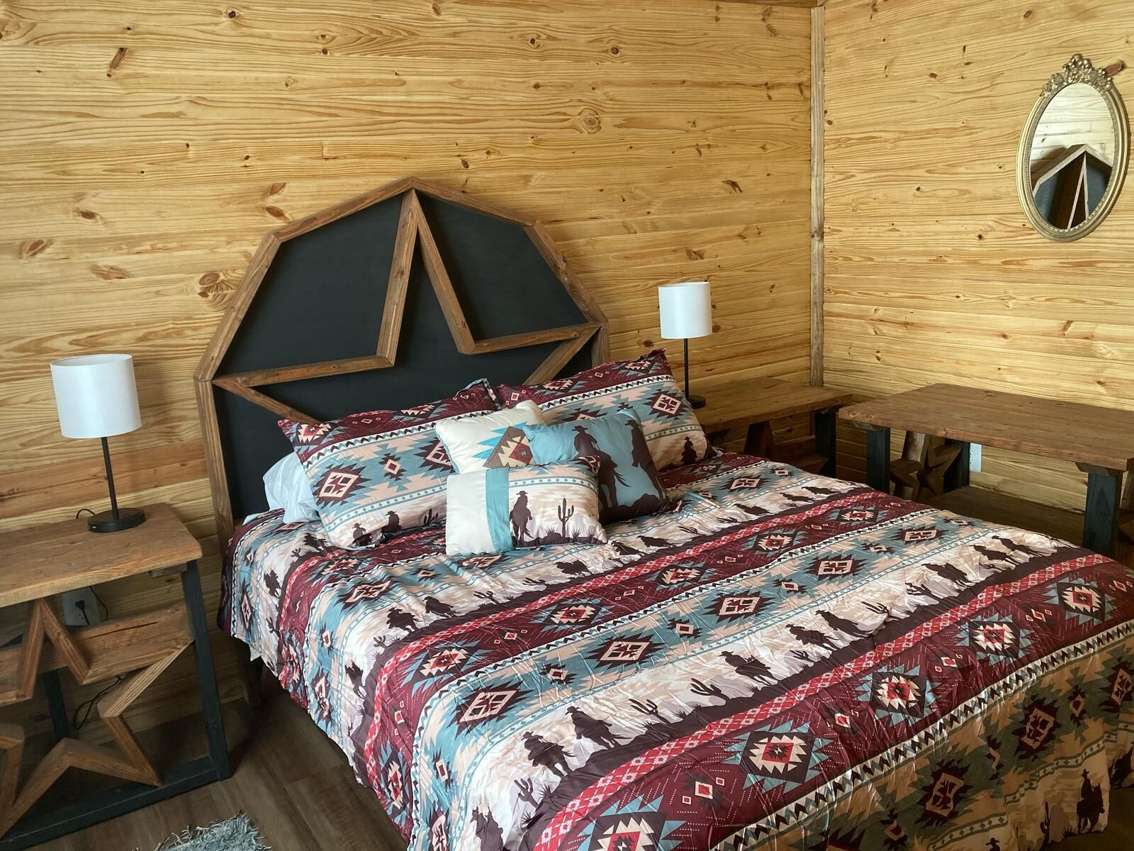 Iron/ironing board, Internet, bed sheets