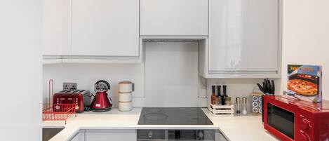 Tủ lạnh, lò vi sóng, lò nướng, bếp nấu