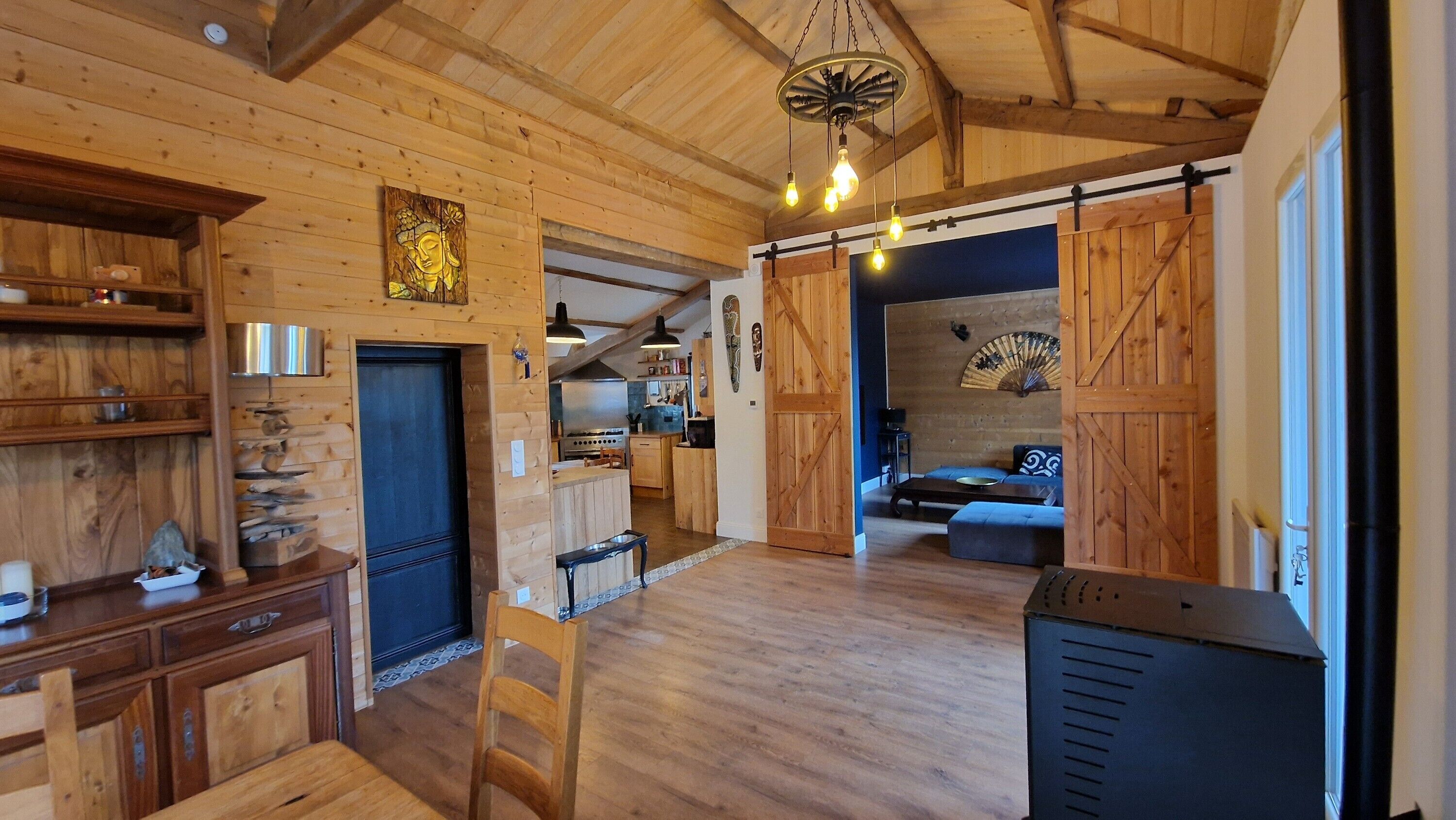 Televisión, chimenea