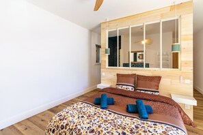 4 bedrooms, iron/ironing board, WiFi, bed sheets - Tropical Escape in Dordogne (Le Fleix)